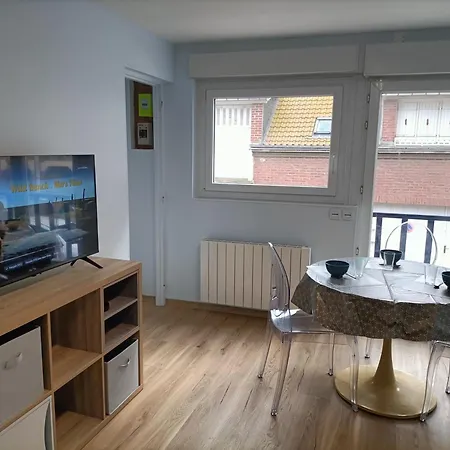 아파트 50m De La - *